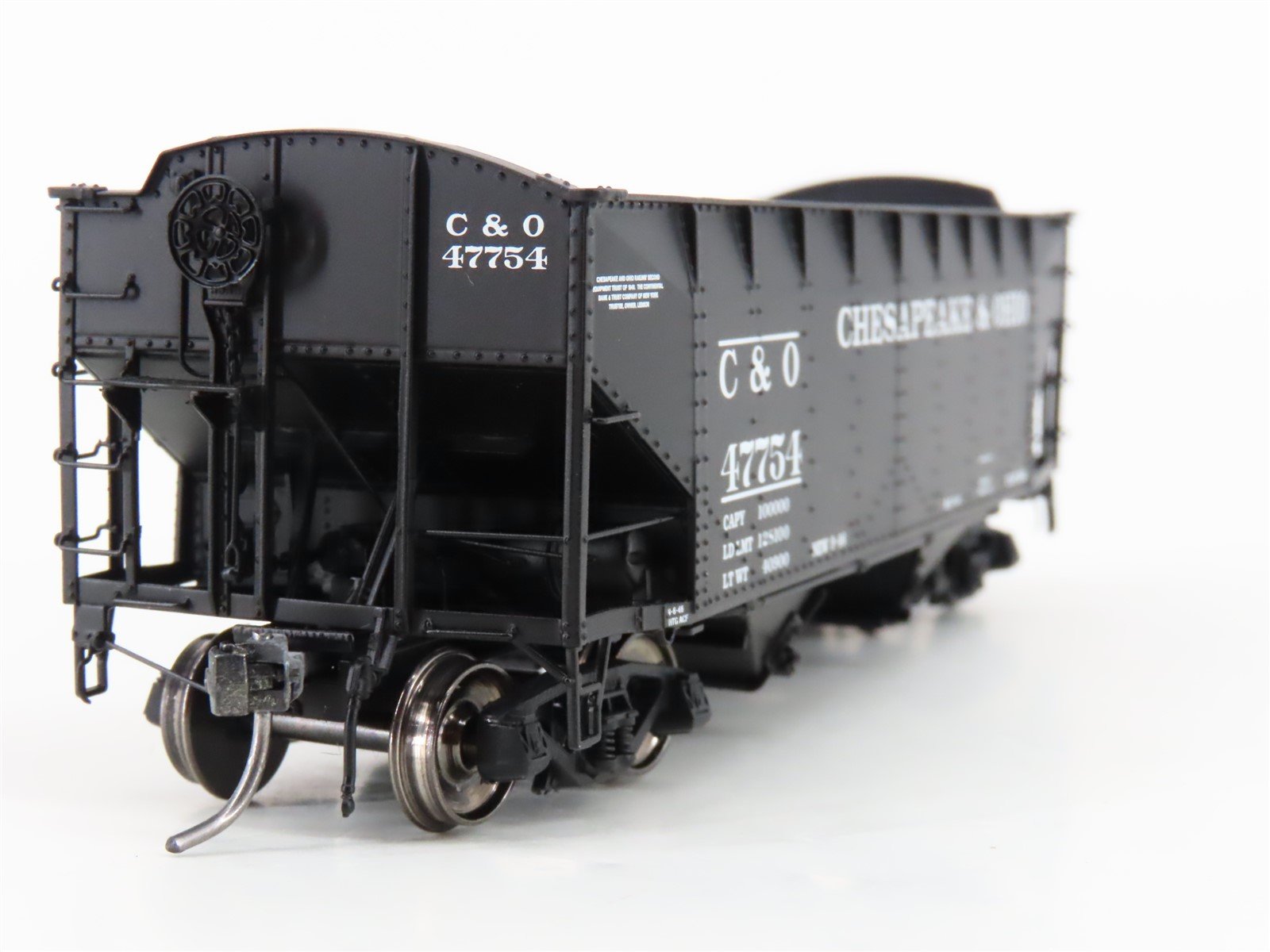 HO Scale Intermountain 47172-03 C&O Chesapeake & Ohio 2-Bay Open Hopper #47754