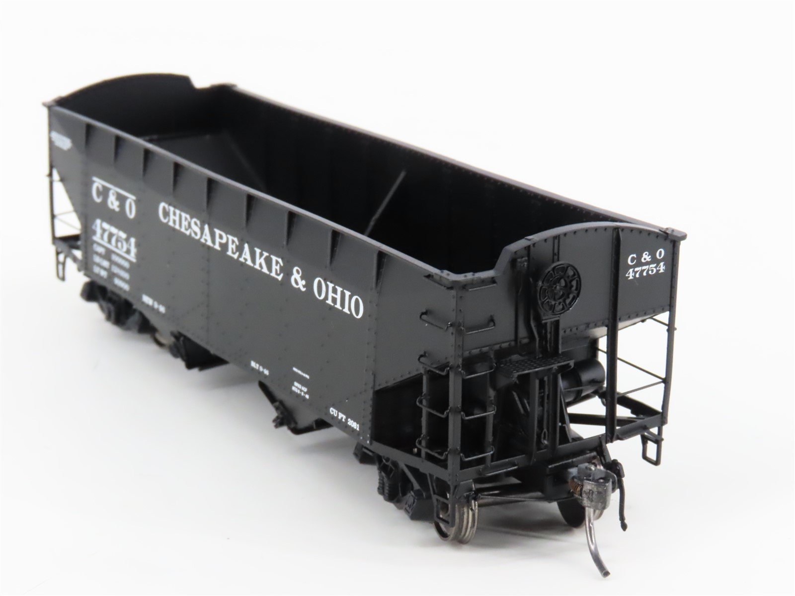 HO Scale Intermountain 47172-03 C&O Chesapeake & Ohio 2-Bay Open Hopper #47754