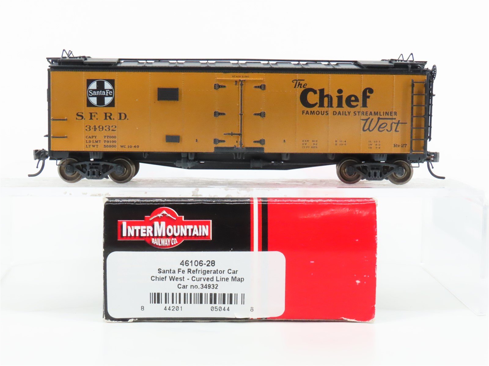 HO Intermountain 46106-28 SFRD Santa Fe 40' Reefer Car #34932 Weathered