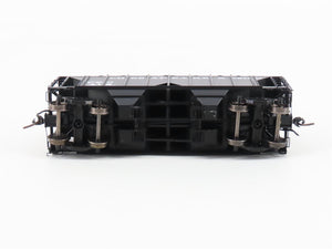 HO Scale Intermountain 48601-04 C&O Chesapeake & Ohio 2-Bay Covered Hopper #412