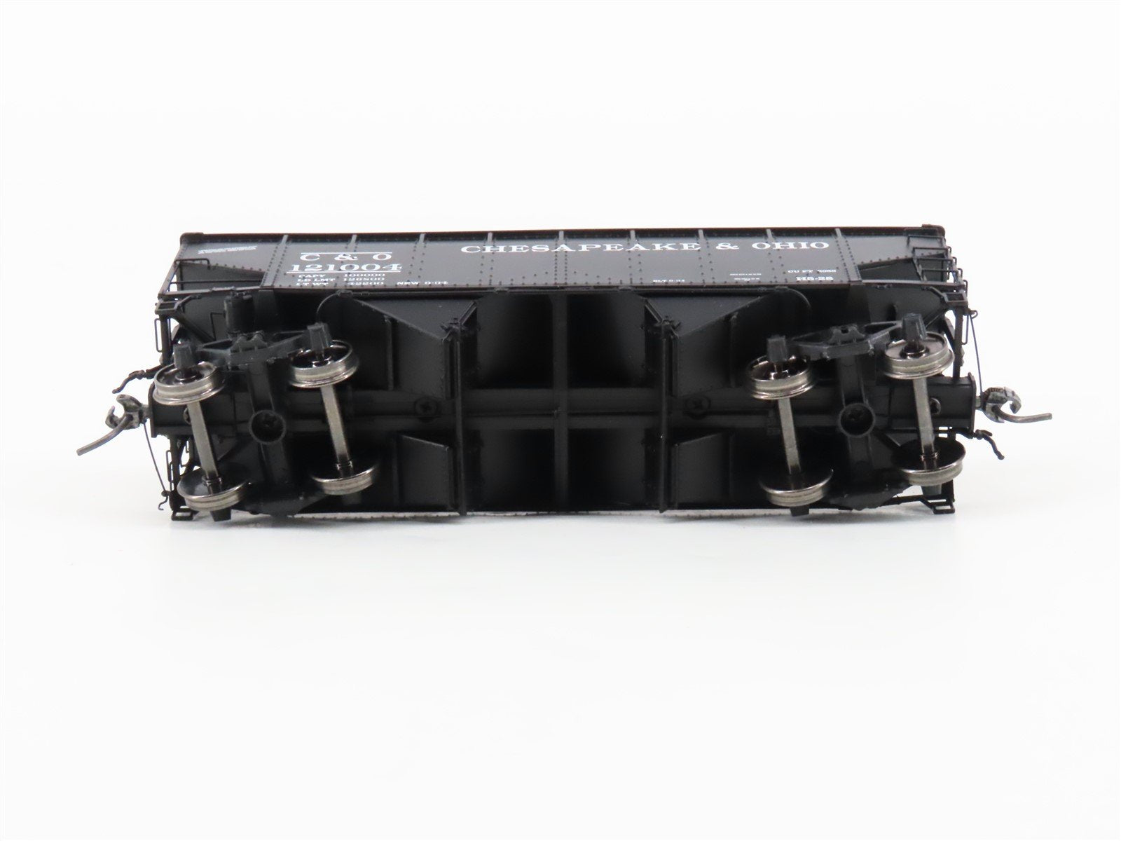 HO Scale Intermountain 47167-01 C&O Chesapeake & Ohio 2-Bay Open Hopper #121004