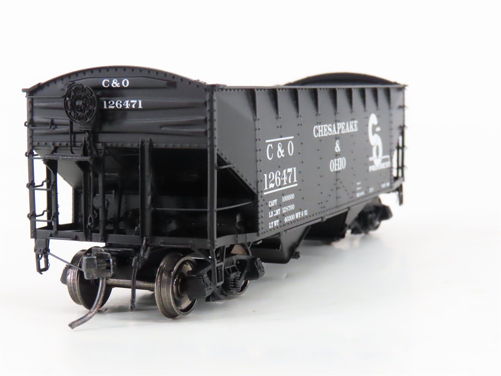 HO Scale Intermountain 47170-05 C&O Chesapeake & Ohio 2-Bay Open Hopper #126471
