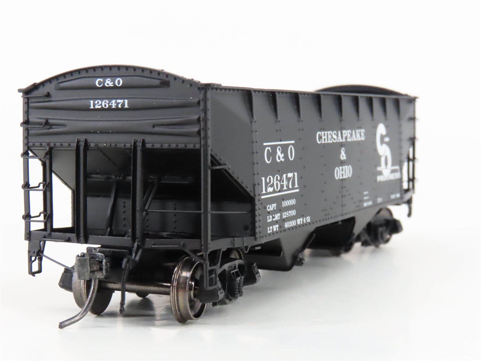 HO Scale Intermountain 47170-05 C&O Chesapeake & Ohio 2-Bay Open Hopper #126471