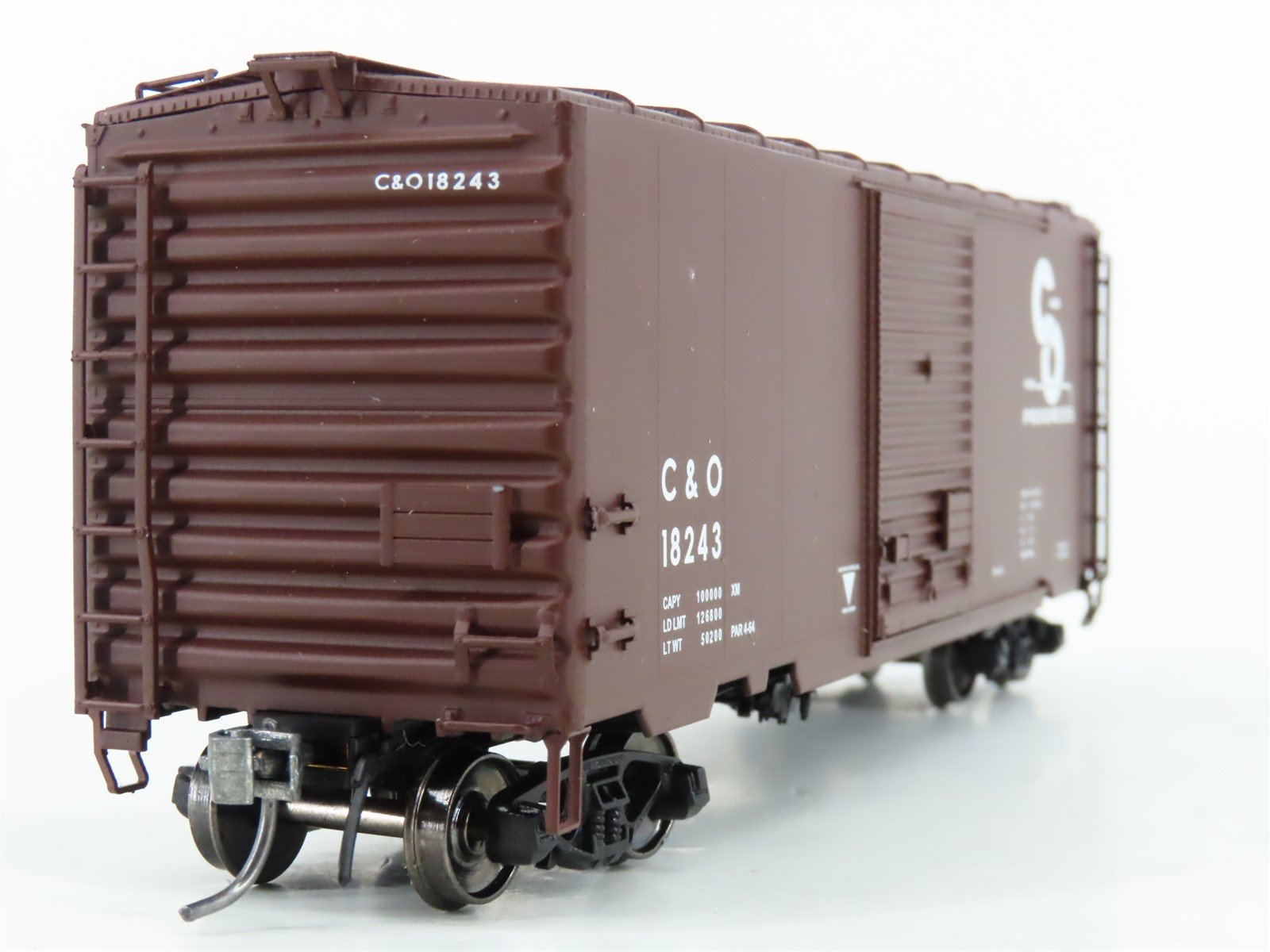 HO Scale Intermountain 45455-02 C&O Chesapeake & Ohio 40' PS-1 Boxcar #18243