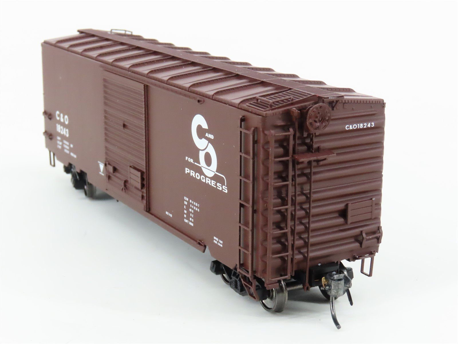 HO Scale Intermountain 45455-02 C&O Chesapeake & Ohio 40' PS-1 Boxcar #18243