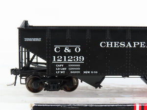 HO Scale Intermountain 47167-04 C&O Chesapeake & Ohio 2-Bay Open Hopper #121239