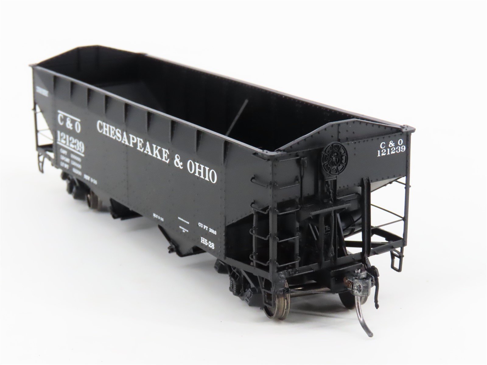 HO Scale Intermountain 47167-04 C&O Chesapeake & Ohio 2-Bay Open Hopper #121239