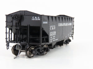 HO Scale Intermountain 47167-04 C&O Chesapeake & Ohio 2-Bay Open Hopper #121239