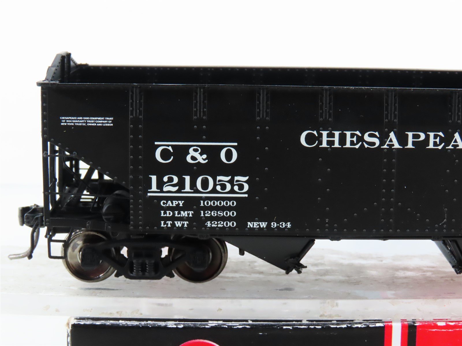 HO Scale Intermountain 47167-02 C&O Chesapeake & Ohio 2-Bay Open Hopper #121055