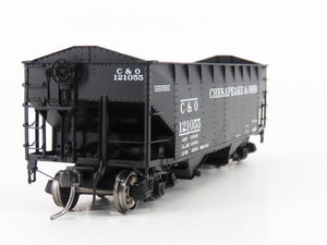HO Scale Intermountain 47167-02 C&O Chesapeake & Ohio 2-Bay Open Hopper #121055