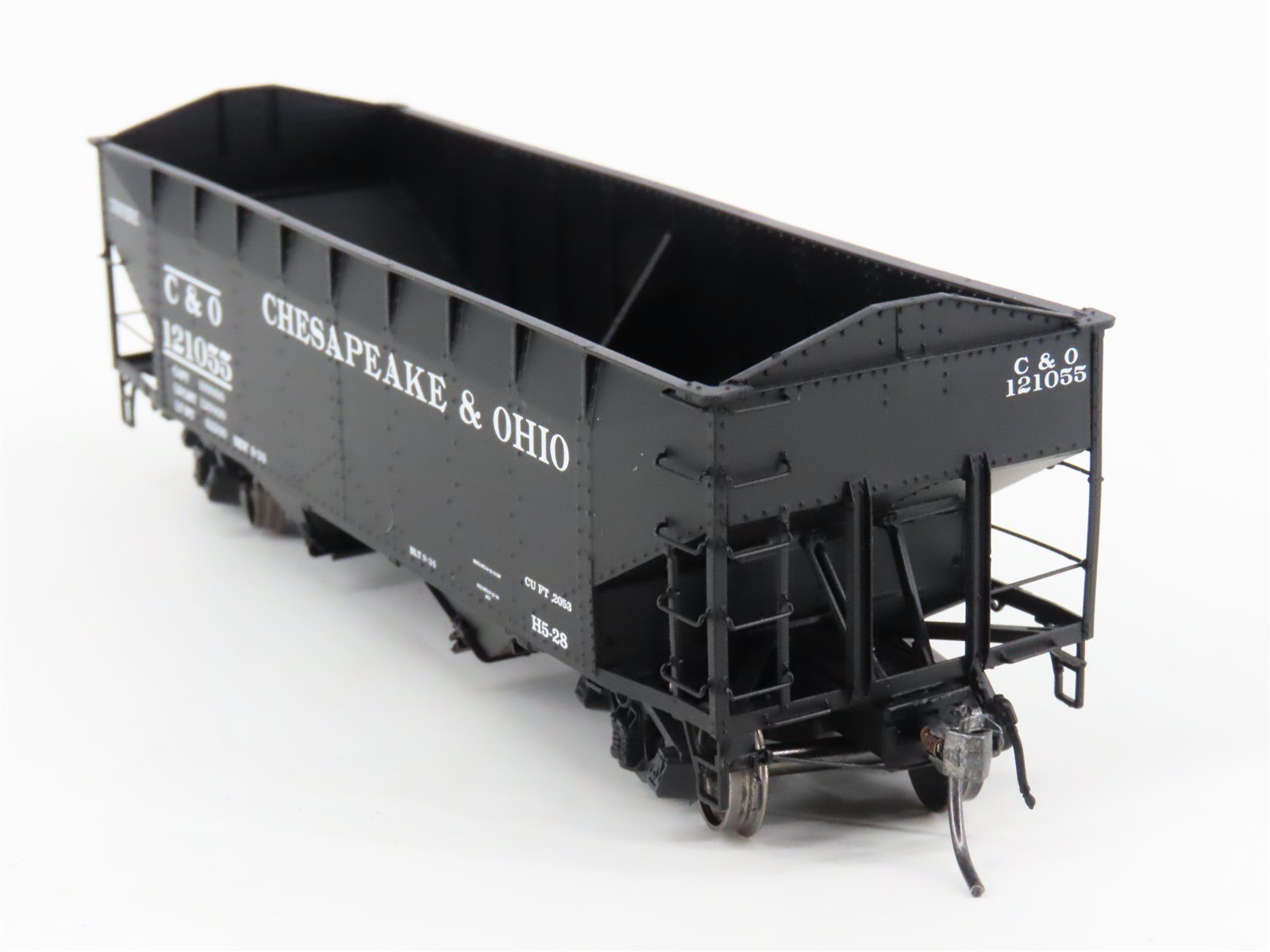 HO Scale Intermountain 47167-02 C&O Chesapeake & Ohio 2-Bay Open Hopper #121055