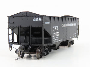 HO Scale Intermountain 47167-02 C&O Chesapeake & Ohio 2-Bay Open Hopper #121055