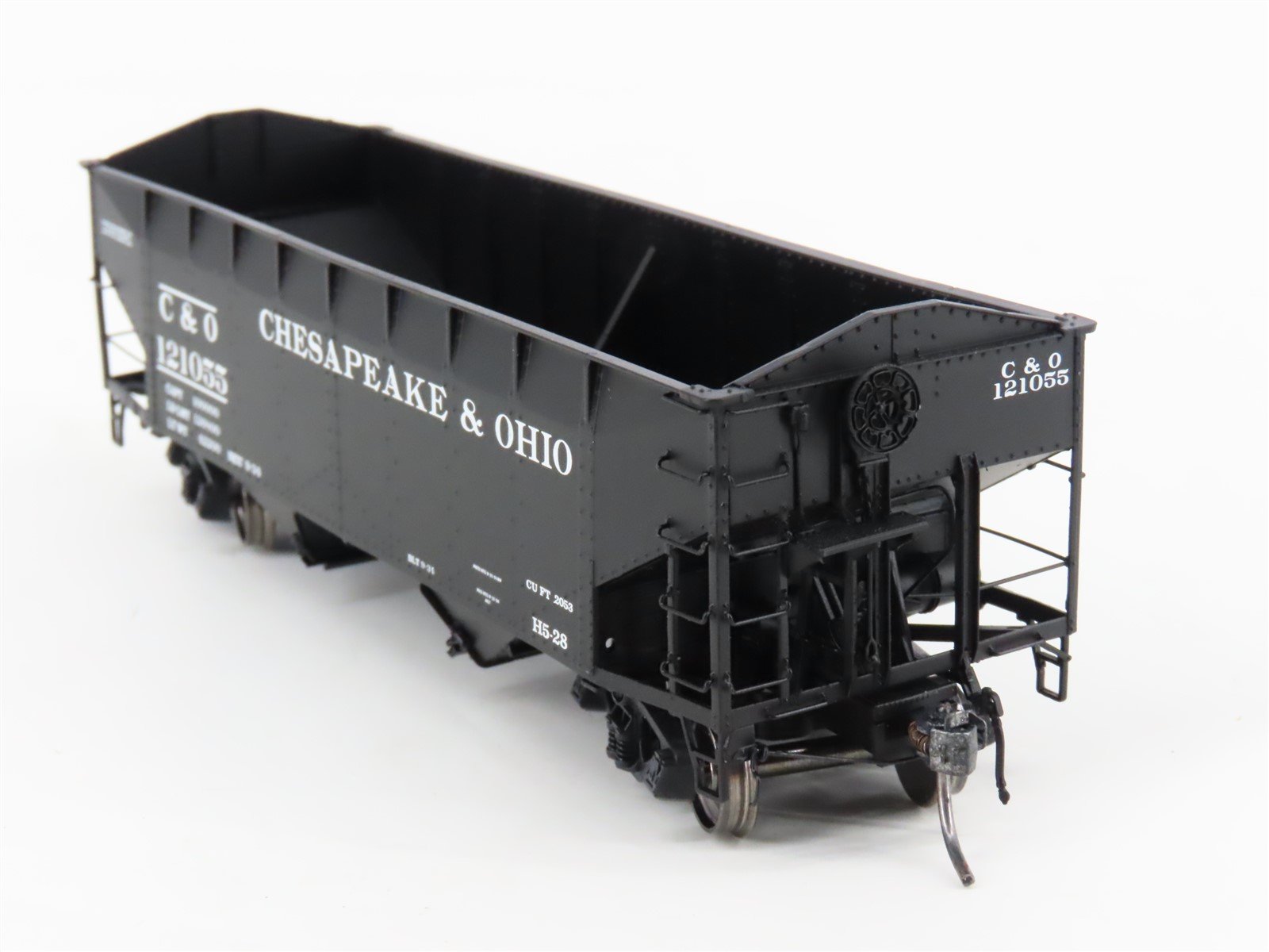 HO Scale Intermountain 47167-02 C&O Chesapeake & Ohio 2-Bay Open Hopper #121055