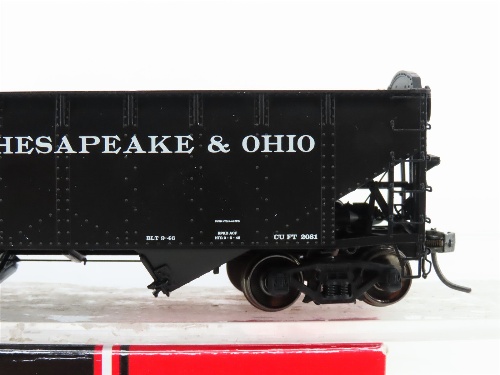 HO Scale Intermountain 47172-02 C&O Chesapeake & Ohio 2-Bay Open Hopper #47607