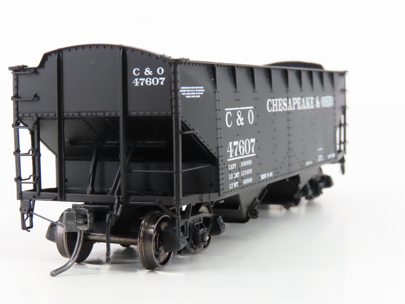 HO Scale Intermountain 47172-02 C&O Chesapeake & Ohio 2-Bay Open Hopper #47607