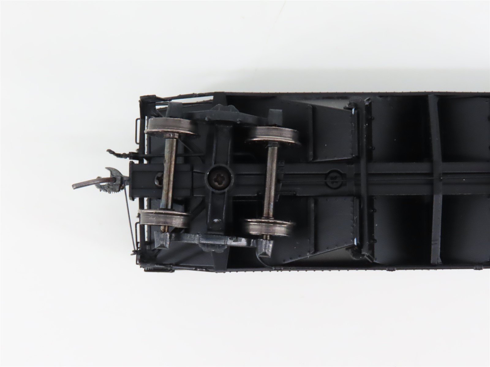 HO Scale Intermountain 47172-02 C&O Chesapeake & Ohio 2-Bay Open Hopper #47607