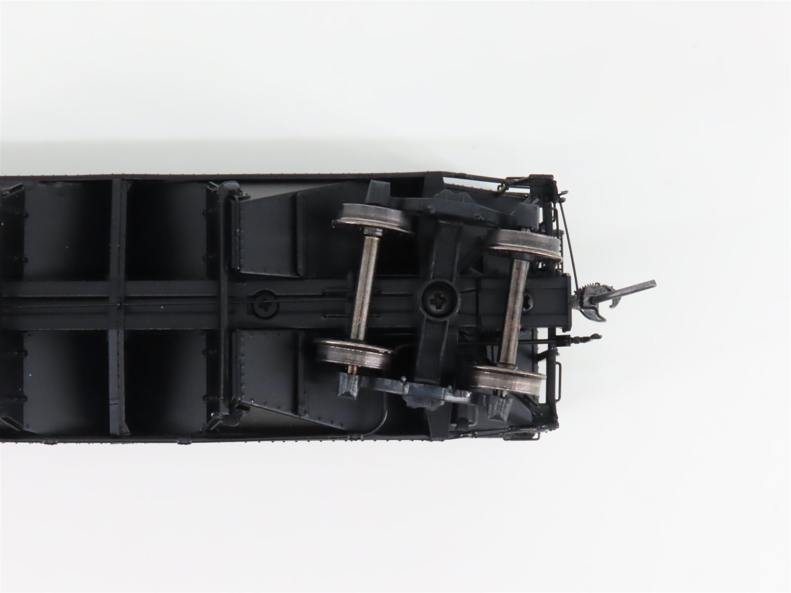 HO Scale Intermountain 47172-02 C&O Chesapeake & Ohio 2-Bay Open Hopper #47607