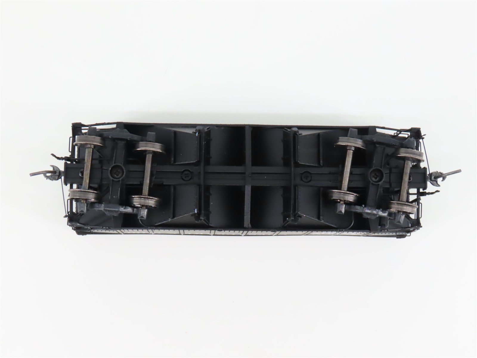 HO Scale Intermountain 47172-02 C&O Chesapeake & Ohio 2-Bay Open Hopper #47607