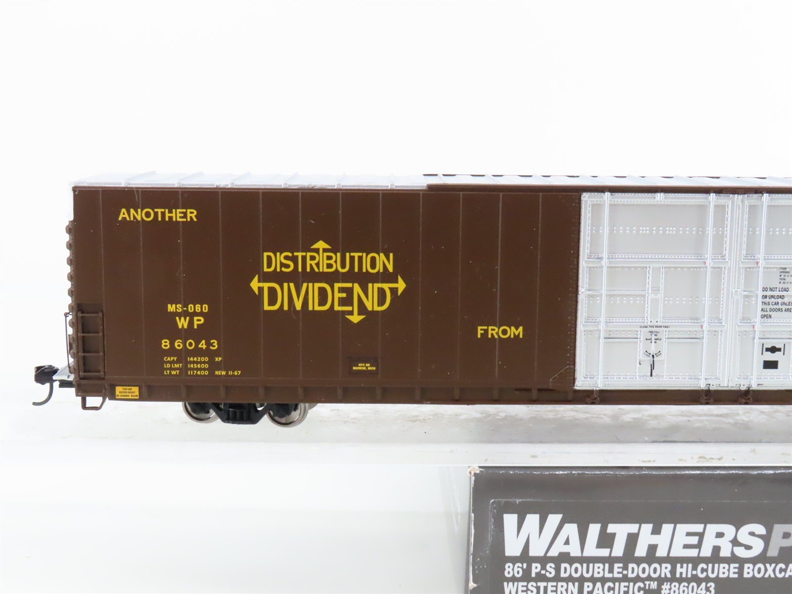 HO Walthers Proto 920-102130 WP Western Pacific 86' P-S Hi-Cube Boxcar #86043