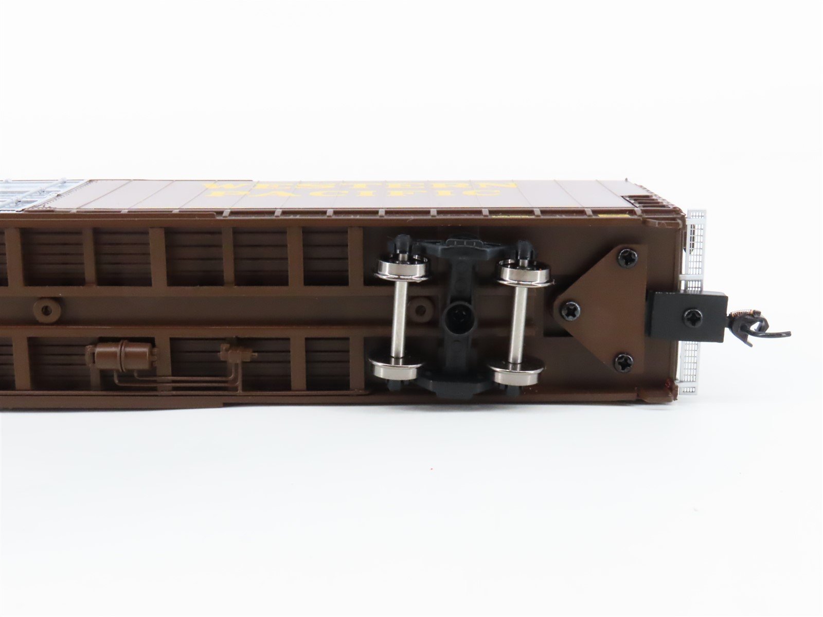 HO Walthers Proto 920-102130 WP Western Pacific 86' P-S Hi-Cube Boxcar #86043