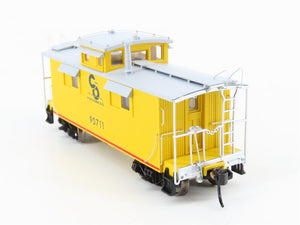HO Scale Walthers Proto 920-103157 C&O Chesapeake & Ohio 25' Caboose #90711