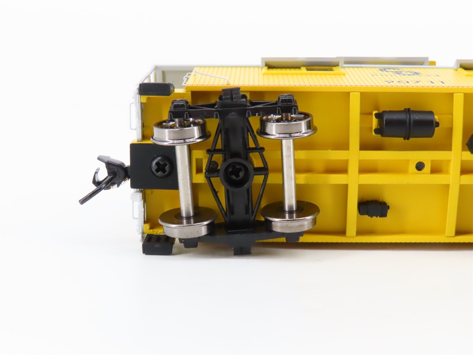 HO Scale Walthers Proto 920-103157 C&O Chesapeake & Ohio 25' Caboose #90711