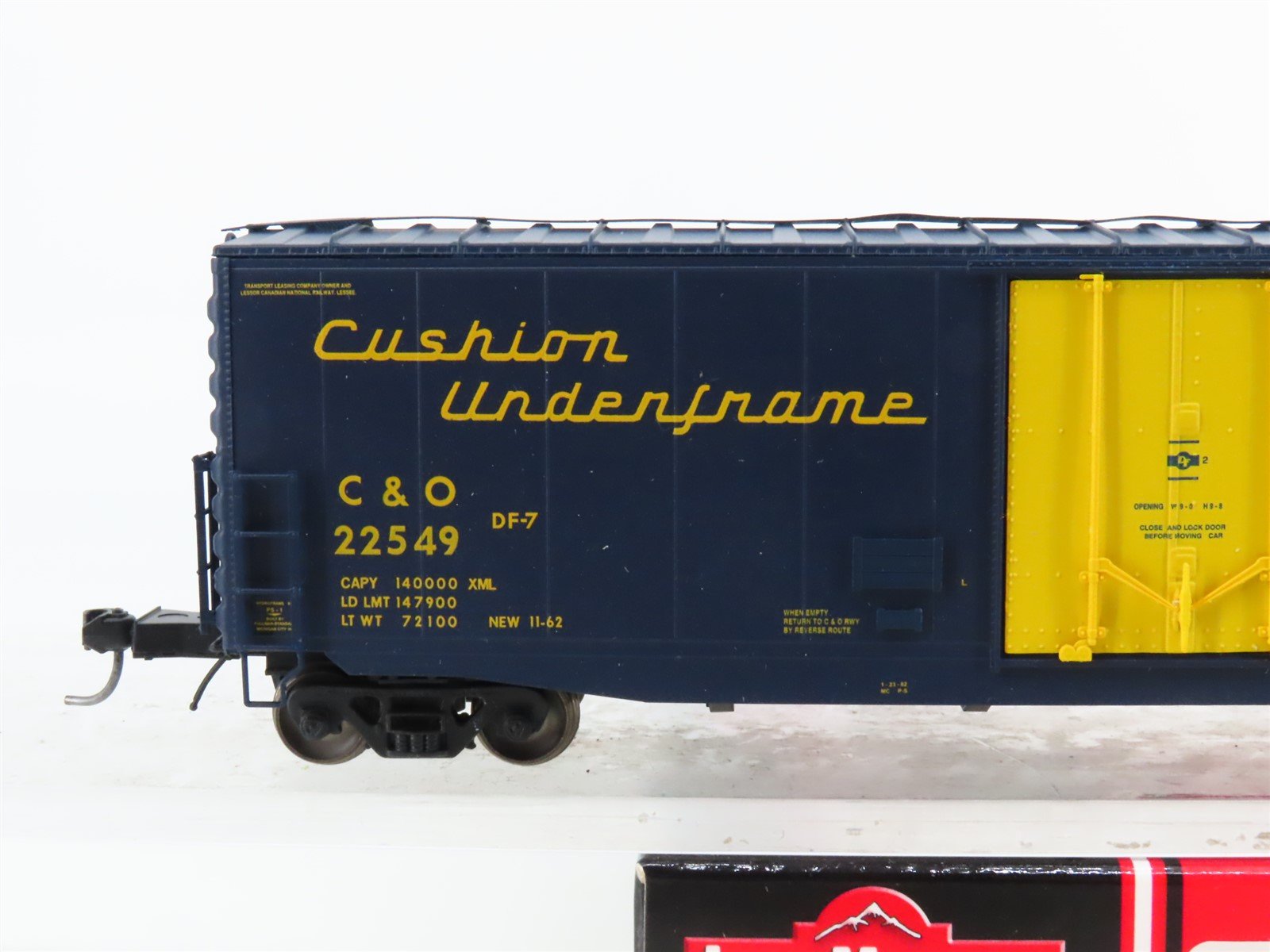 HO Scale Intermountain 45957-06 C&O Chesapeake & Ohio 50' PS-1 Boxcar #22549