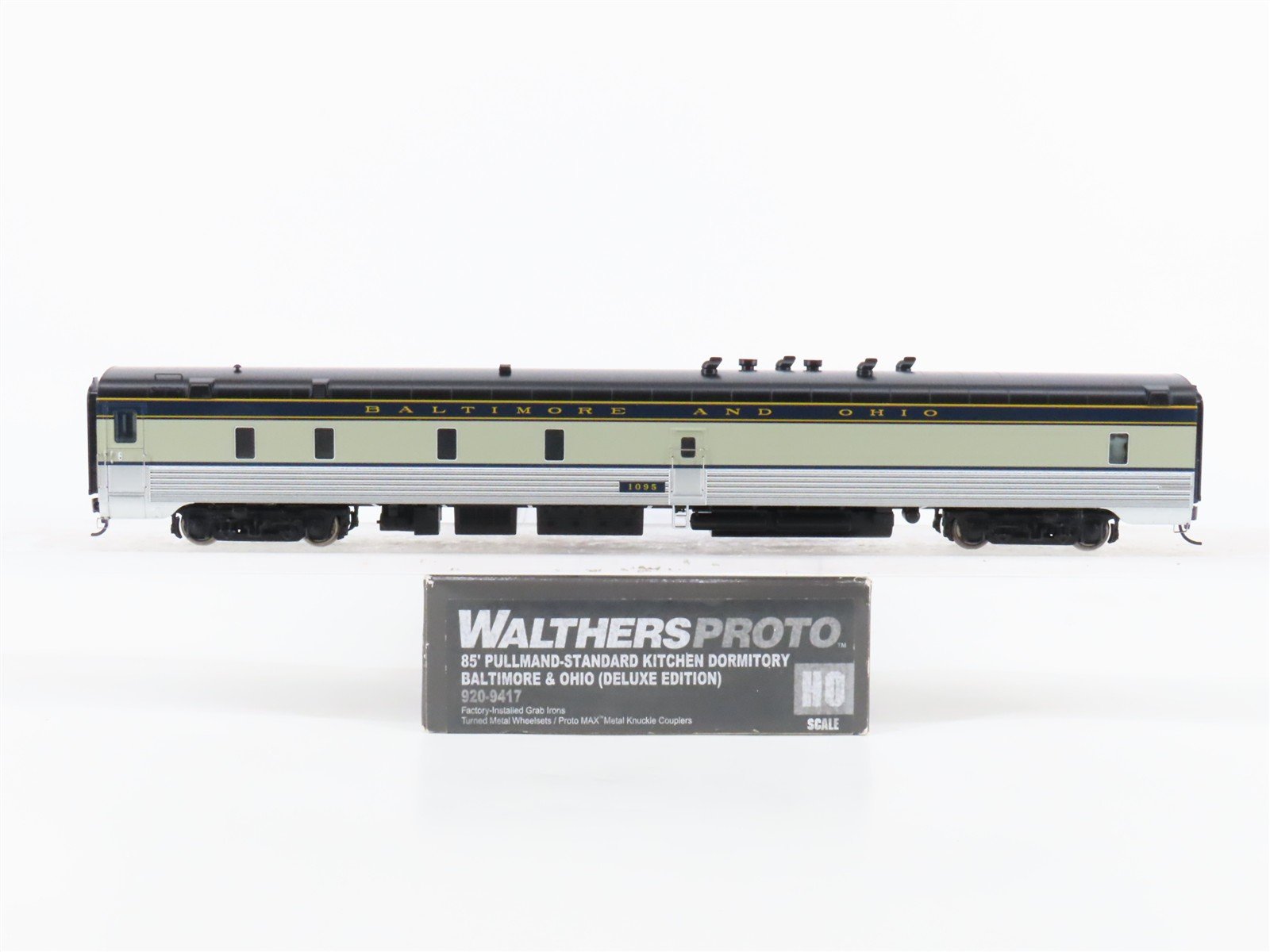 HO Walthers Proto 920-9417 B&O Baltimore & Ohio 85' Kitchen Dorm Passenger Car