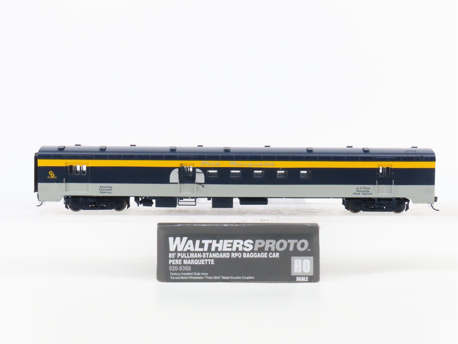 HO Walthers Proto 920-9360 PM Pere Marquette 85' RPO Baggage Passenger Car