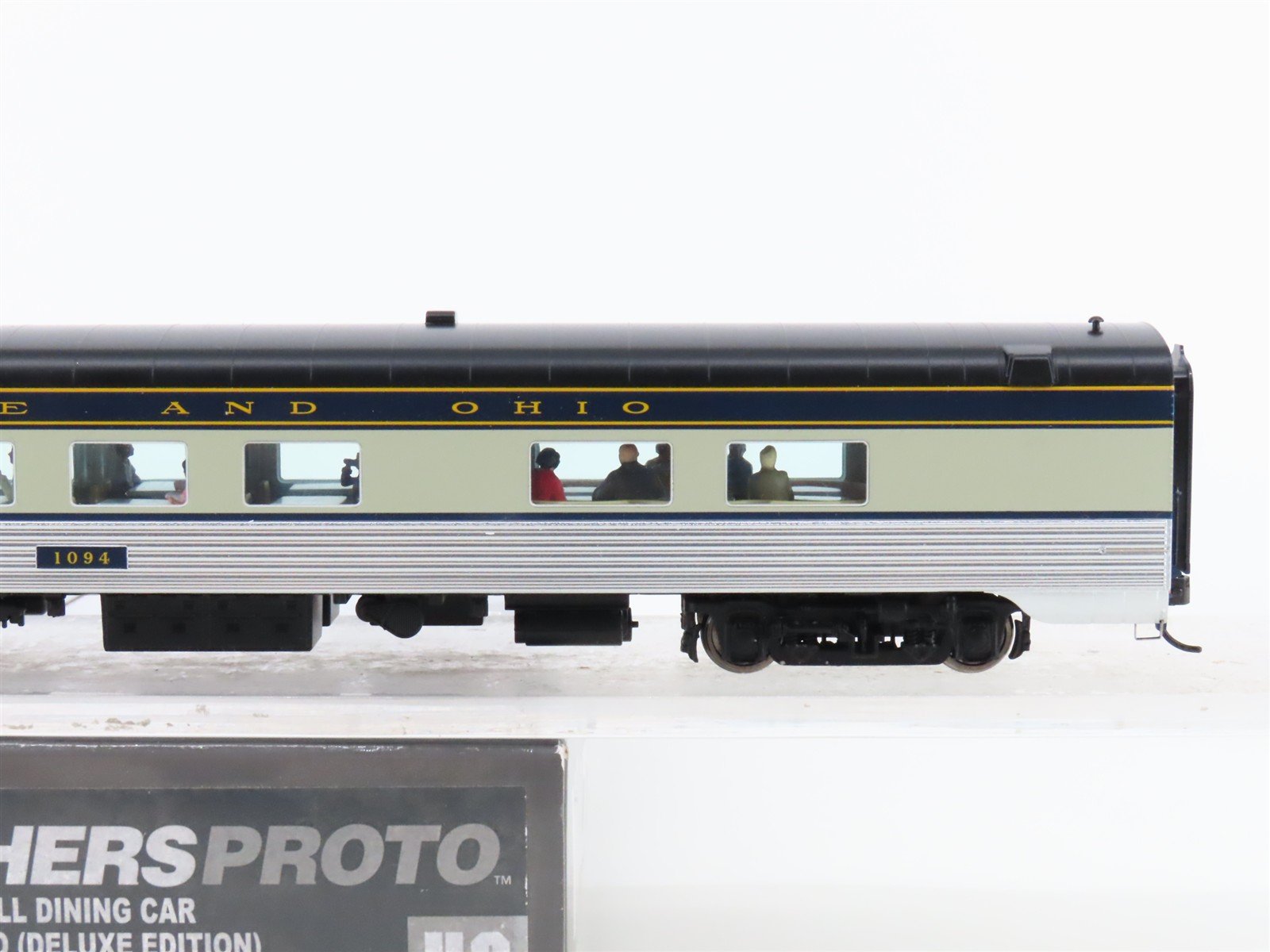 HO Scale Walthers Proto 920-9416 B&O Baltimore & Ohio 85' Dining Passenger Car