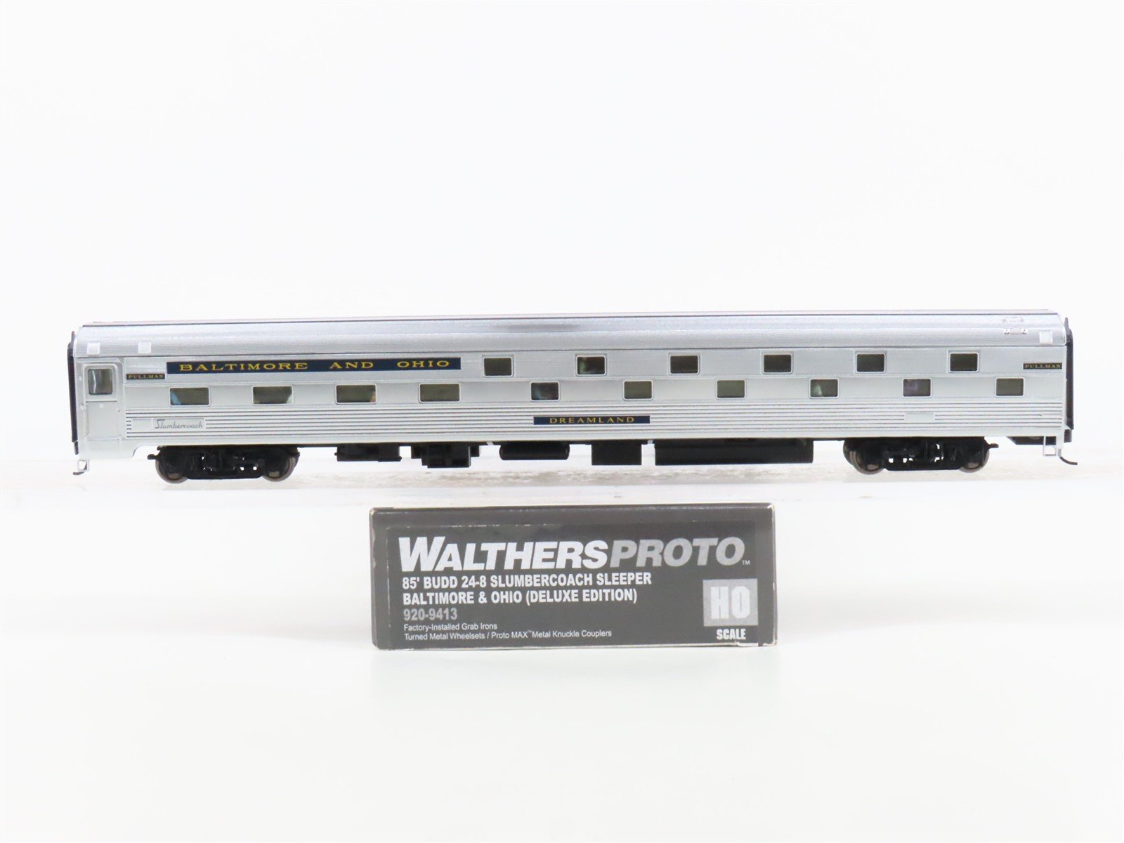 HO Walthers Proto 920-9413 B&O Budd 85' 24-8 Slumbercoach Passenger "Dreamland"