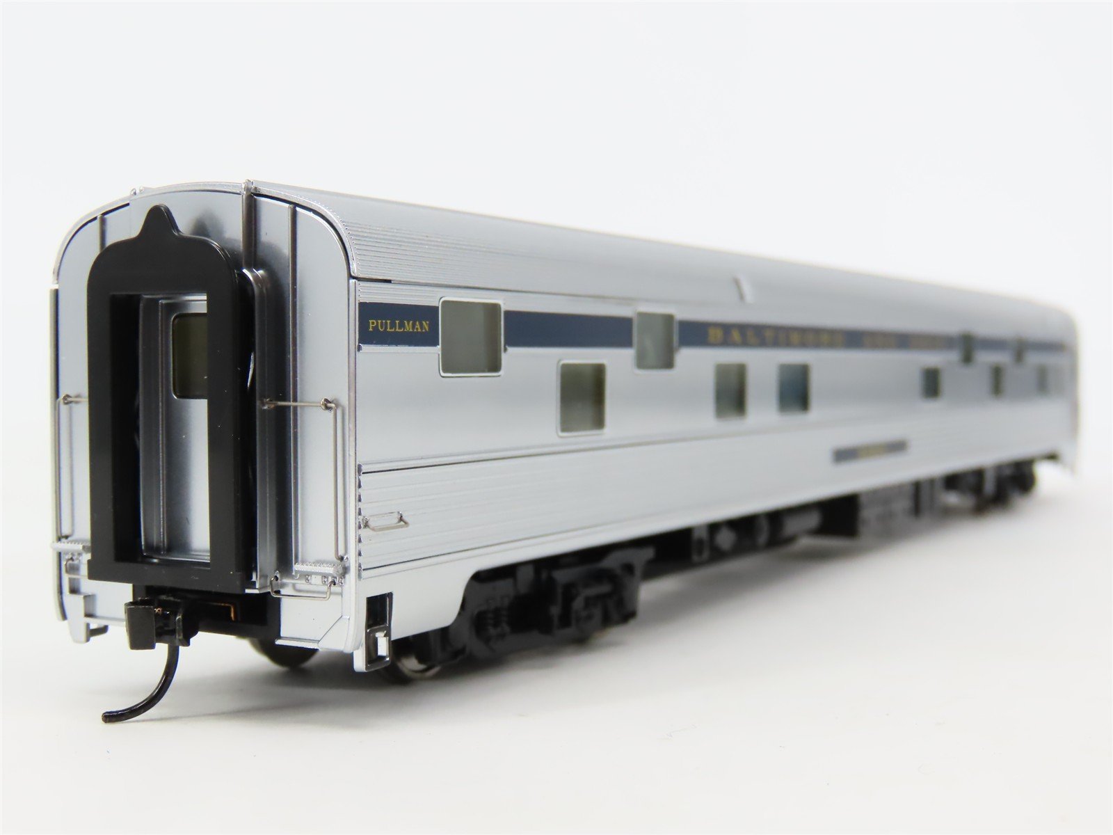 HO Walthers Proto 920-9414 B&O Budd 85' Sleeper Passenger 