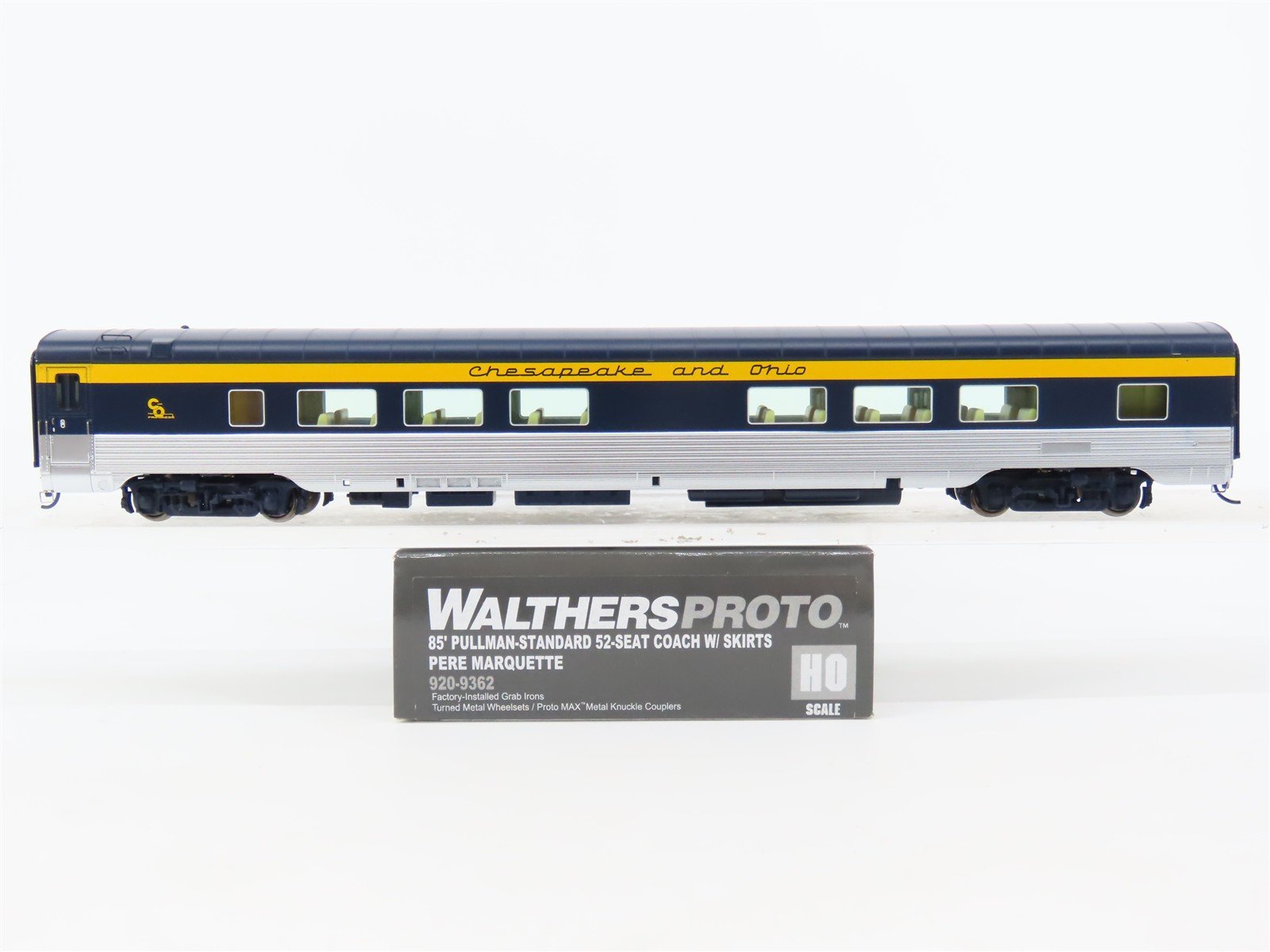 HO Walthers Proto 920-9362 C&O "Pere Marquette" 52-Seat Coach Passenger Car