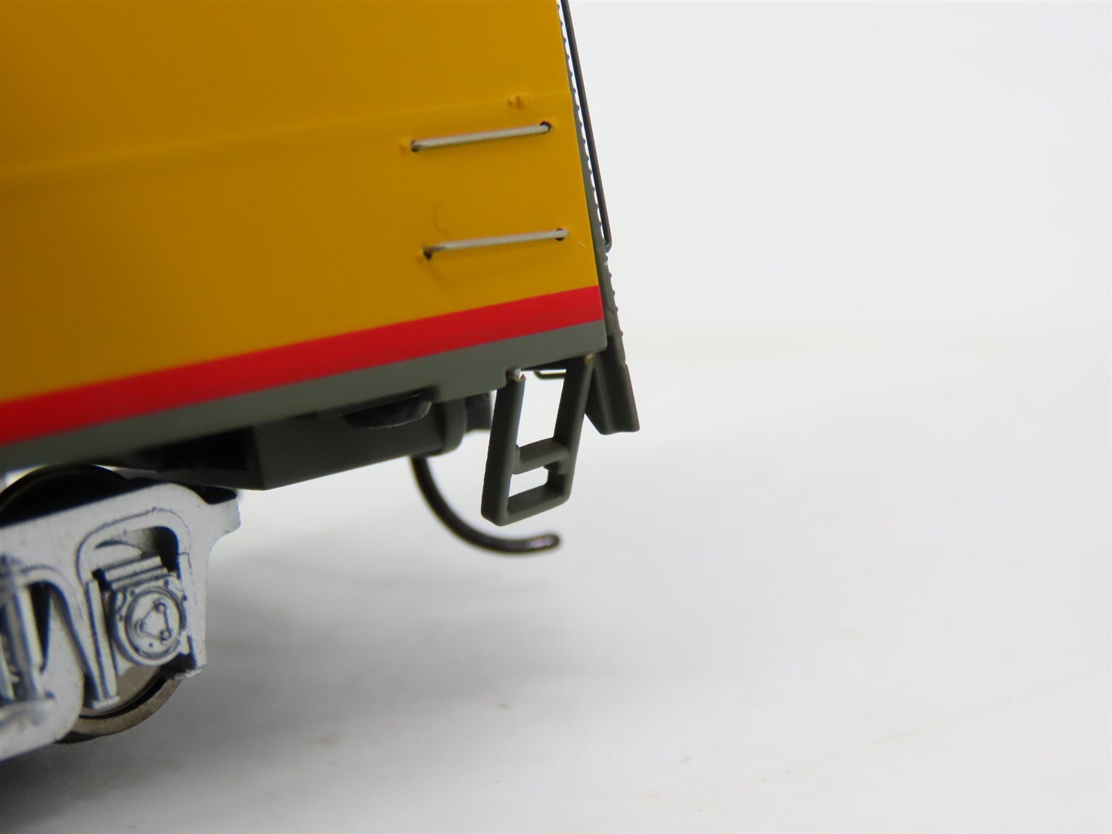 HO Walthers Proto 920-9560 UP Union Pacific ACF 85' REA Baggage Passenger #5638