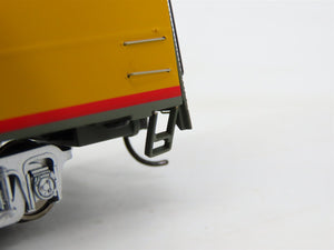 HO Walthers Proto 920-9560 UP Union Pacific ACF 85' REA Baggage Passenger #5638