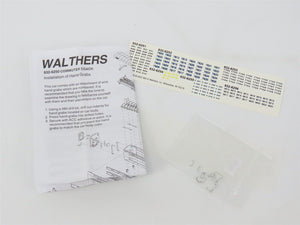 HO Scale Walthers 932-6251 CNW Double-Decker Commuter Coach Passenger Car
