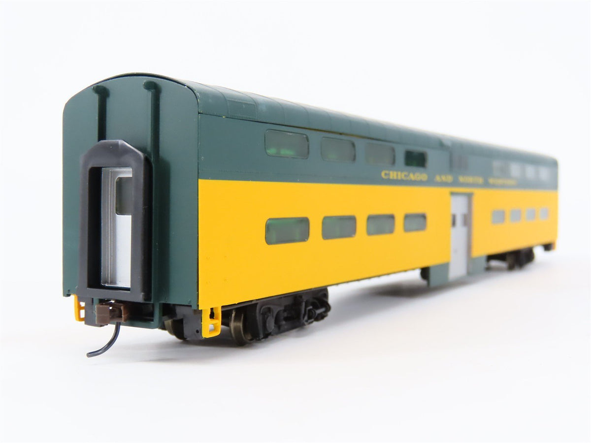 HO Scale Walthers 932-6251 CNW PS Double-Decker Commuter Coach Passenger Car