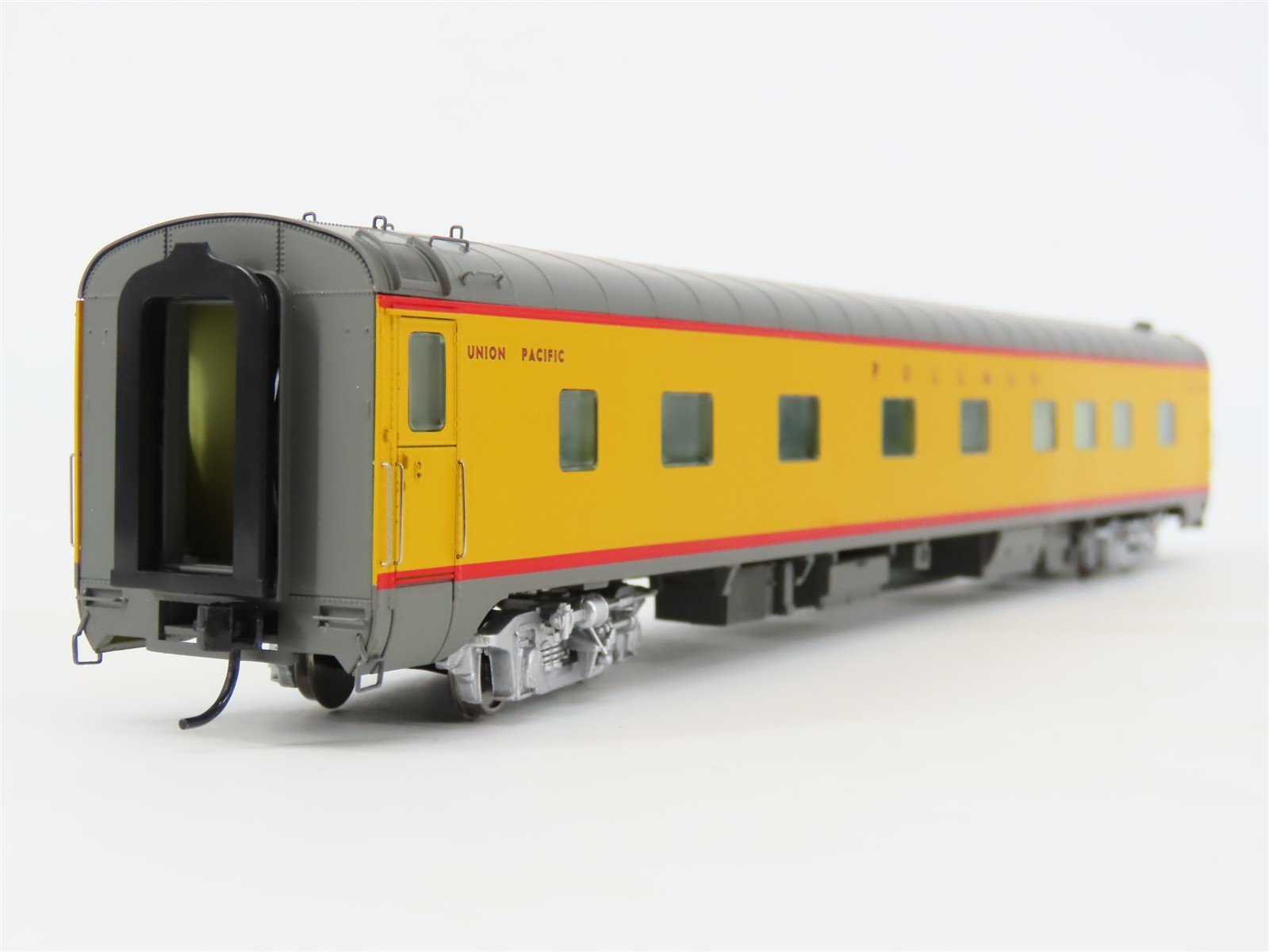 HO Walthers First Edition 932-9490 UP Union Pacific PS 4-4-2 Sleeper Passenger