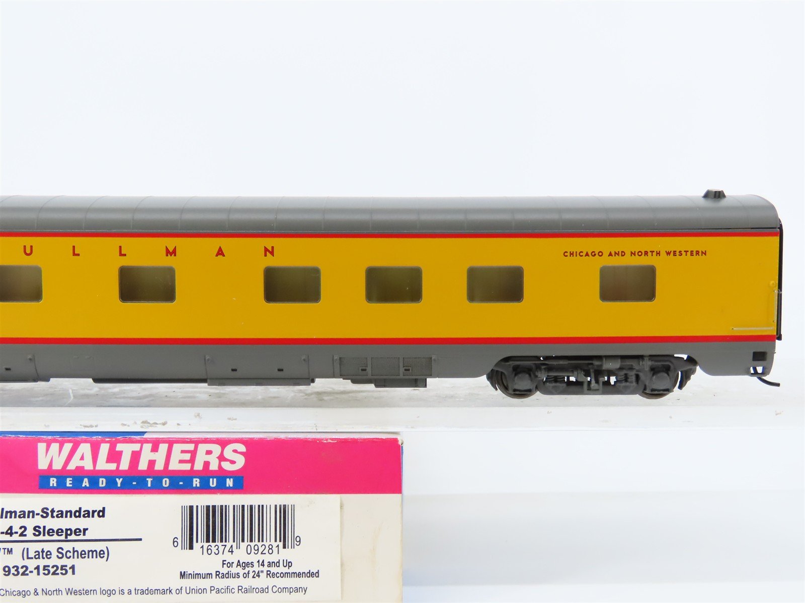 HO Walthers 932-15251 CNW (Late) 