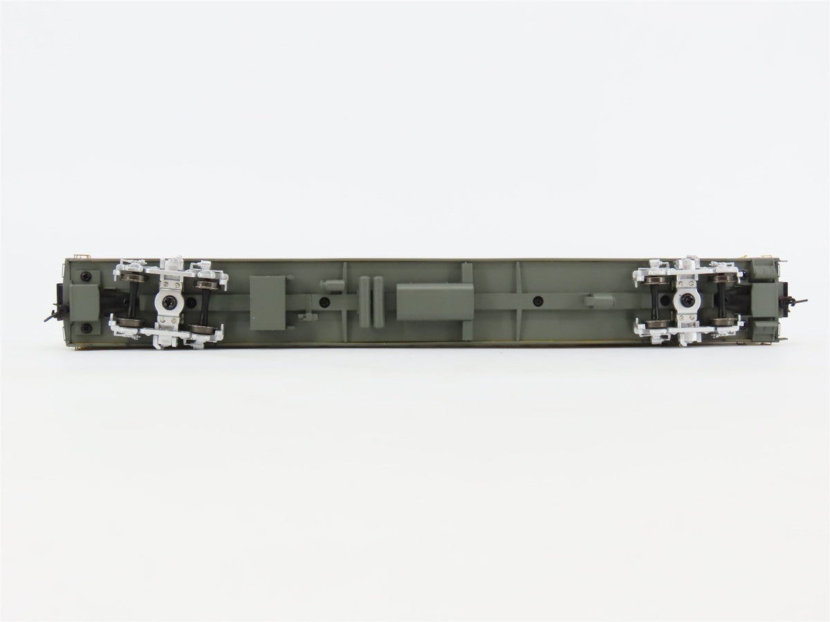 HO Walthers Proto 920-9150 MILW Hiawatha 85&#39; Coach Passenger #513 w/ Lighting