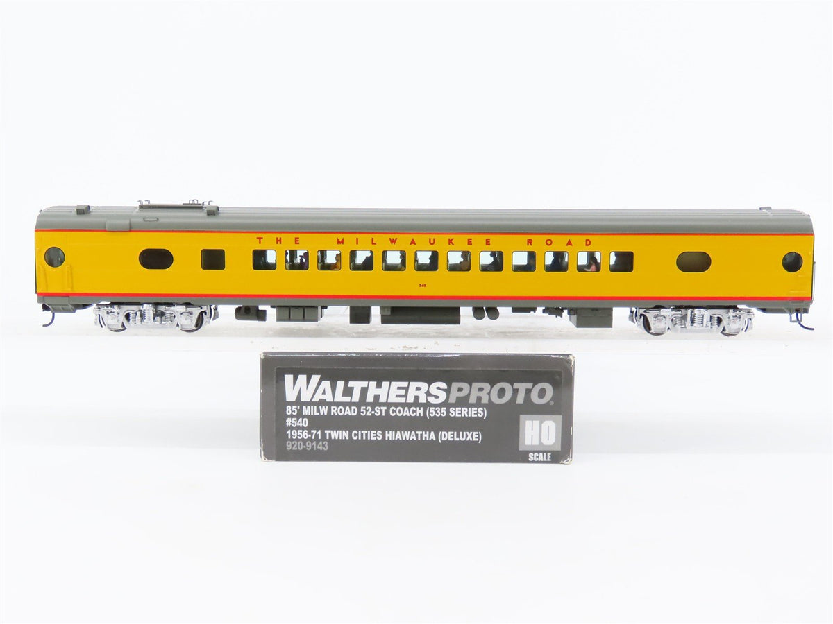 HO Walthers Proto 920-9143 MILW Hiawatha 85&#39; Coach Passenger #540 w/ Lighting