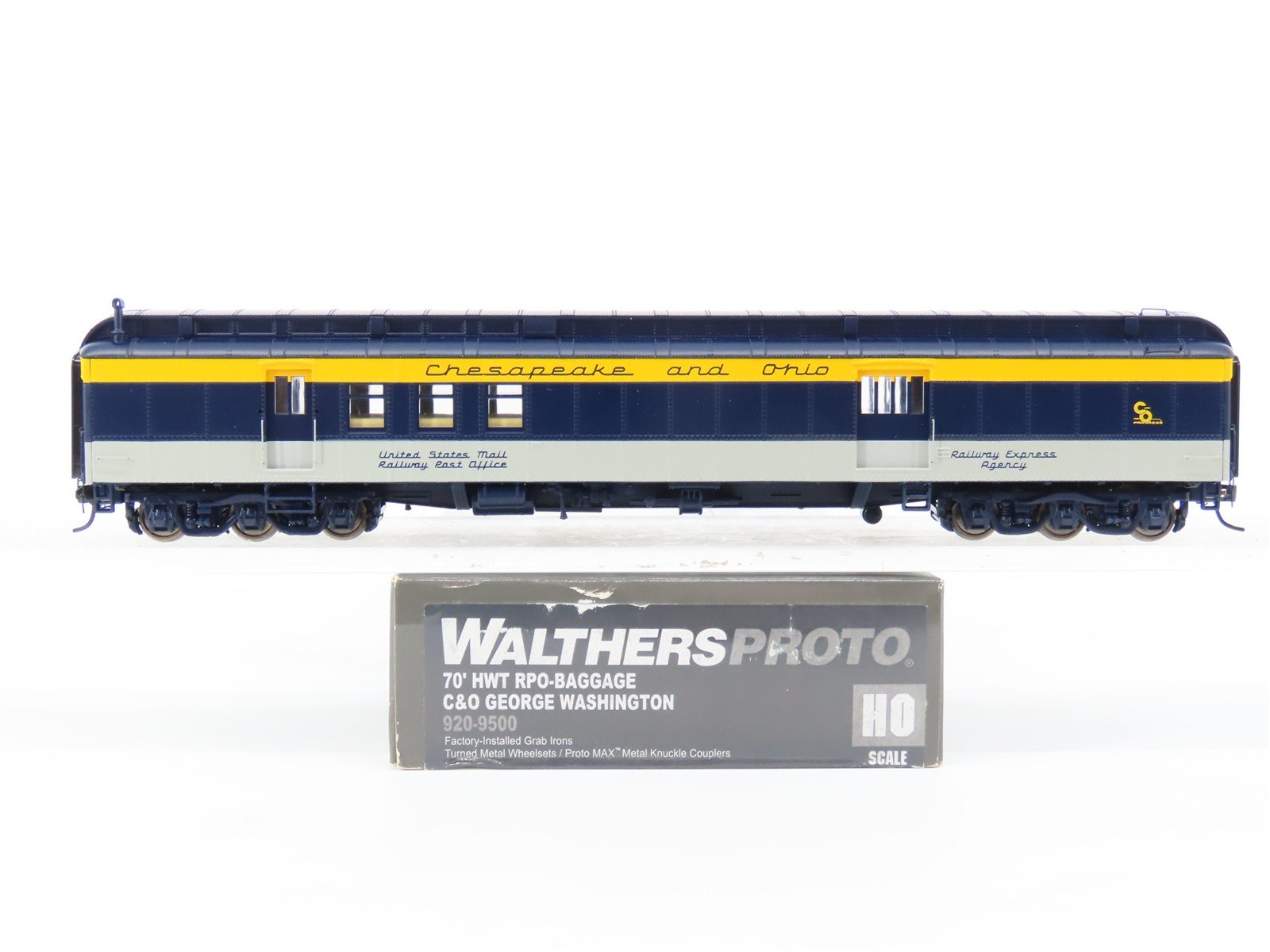 HO Walthers Proto 920-9500 C&O George Washington 70' RPO-Baggage Passenger
