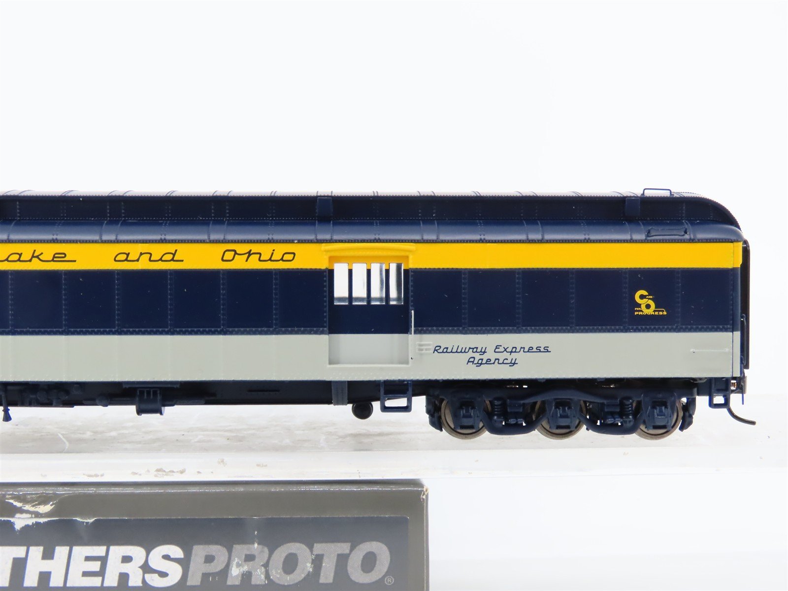 HO Walthers Proto 920-9500 C&O George Washington 70' RPO-Baggage Passenger