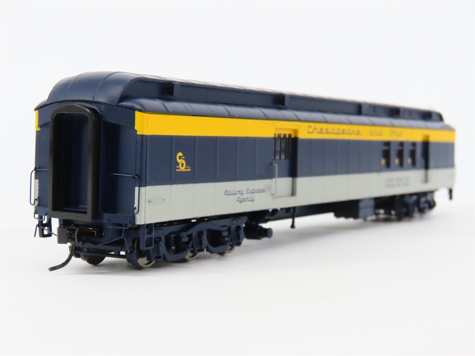 HO Walthers Proto 920-9500 C&O George Washington 70' RPO-Baggage Passenger