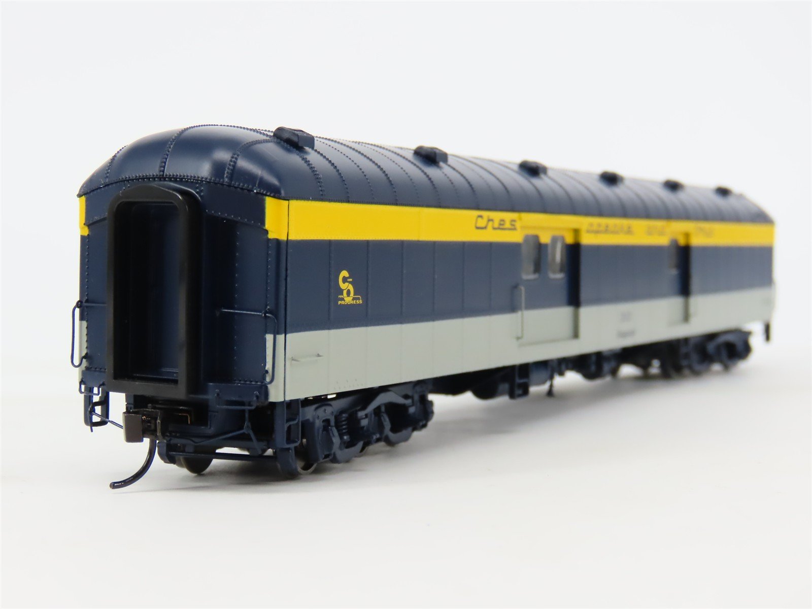 HO Walthers Proto 920-17505 C&O Chesapeake & Ohio 70' Baggage Passenger #310