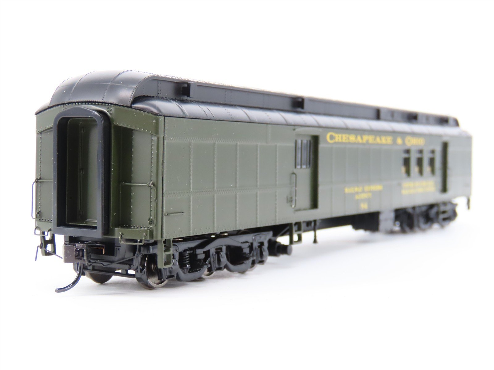 HO Walthers Proto 920-17413 C&O Chesapeake & Ohio 70' RPO-Baggage Passenger #84