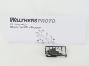 HO Walthers Proto 920-17413 C&O Chesapeake & Ohio 70' RPO-Baggage Passenger #84