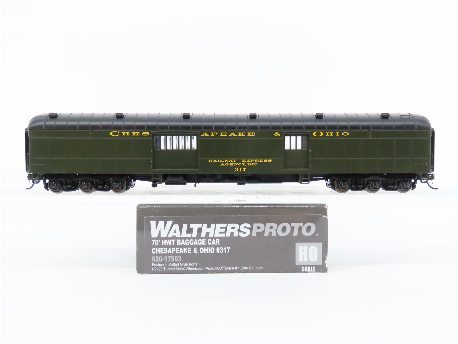 HO Walthers Proto 920-17503 C&O Chesapeake & Ohio 70' Baggage Passenger #317