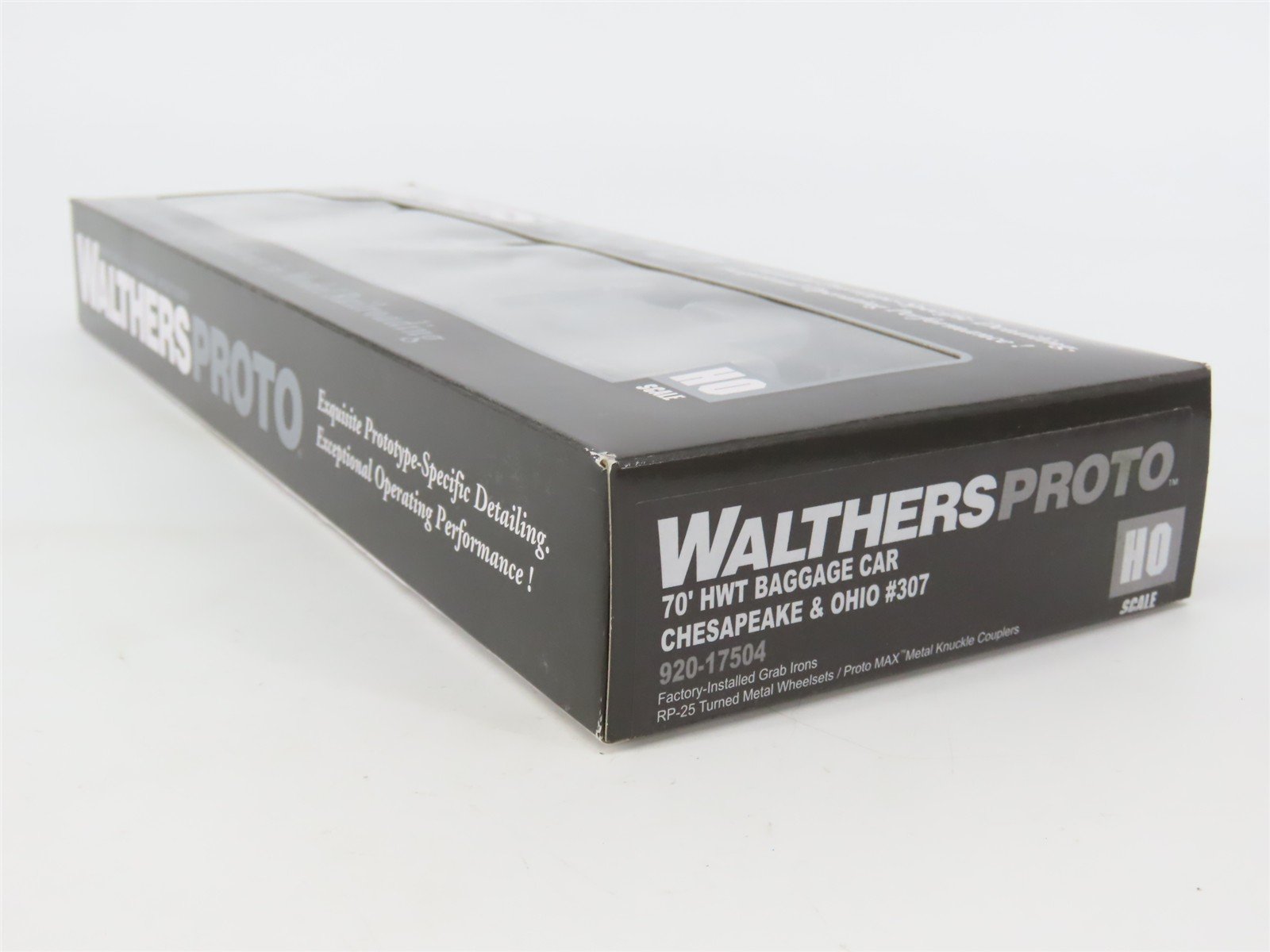 HO Walthers Proto 920-17504 C&O Chesapeake & Ohio 70' Baggage Passenger #307