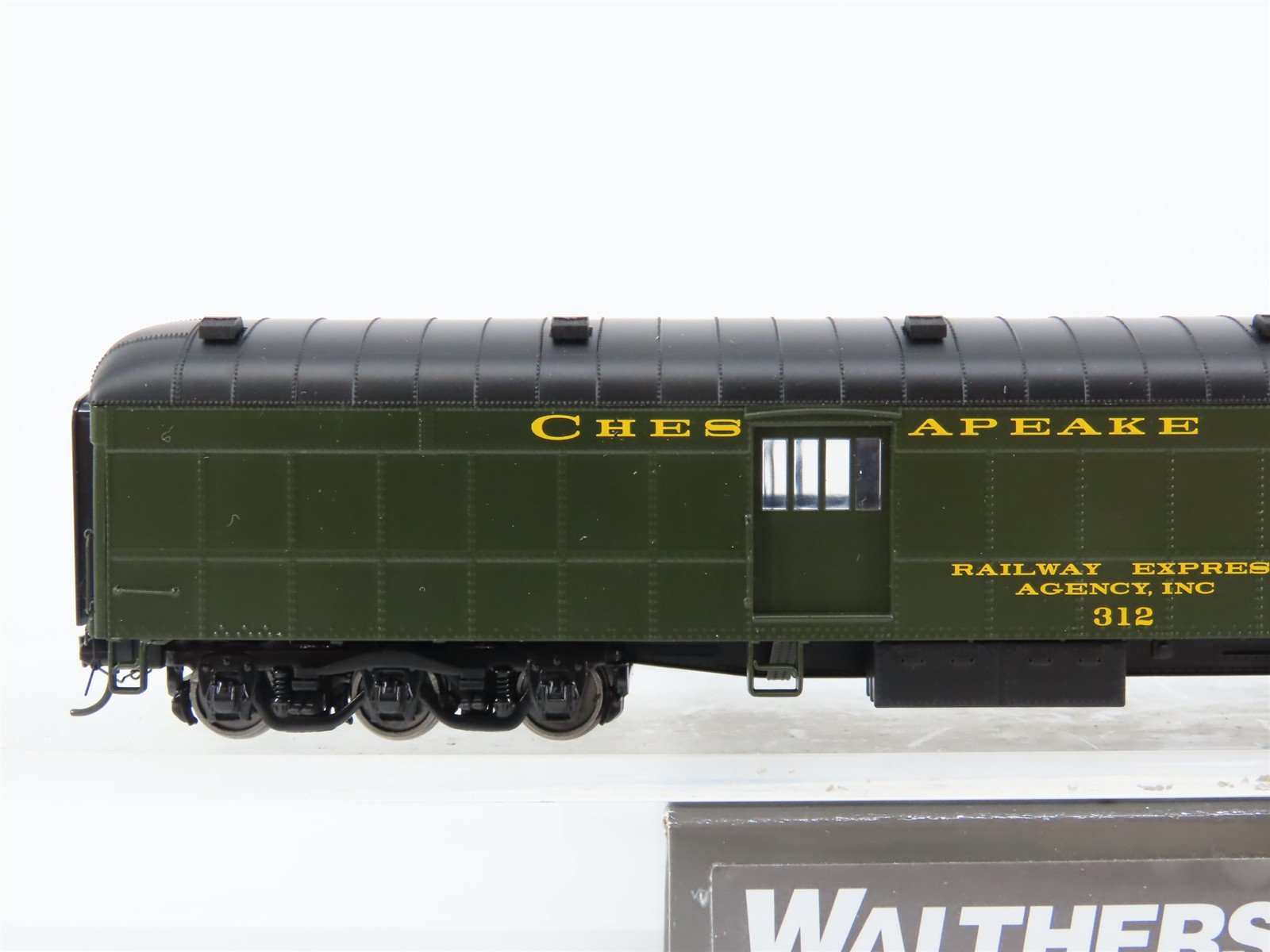 HO Walthers Proto 920-17502 C&O Chesapeake & Ohio 70' Baggage Passenger #312